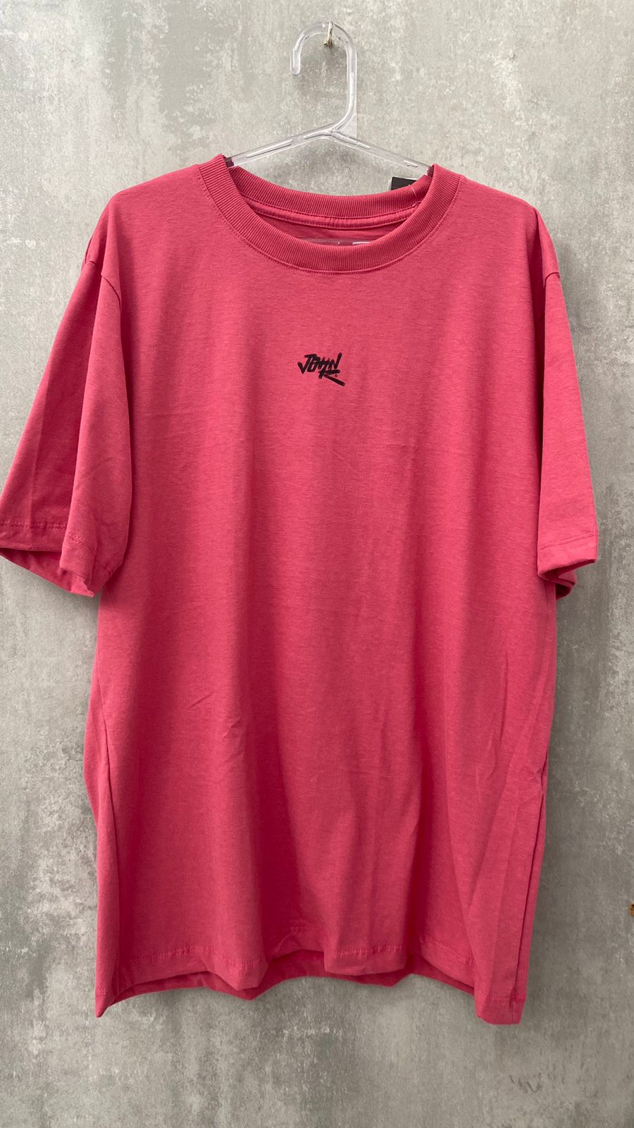 Camiseta John Roger Spray And Wall Rosa