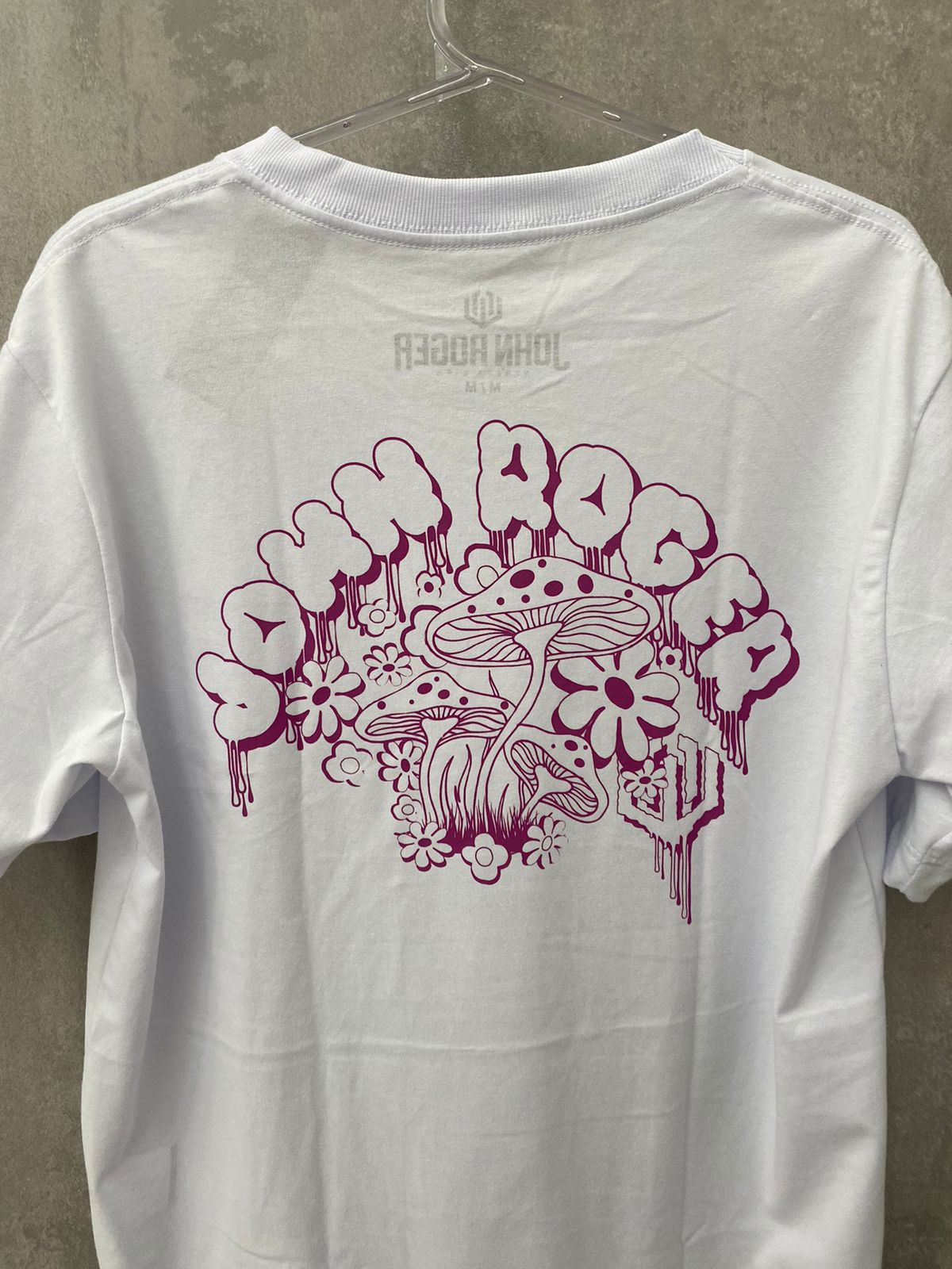Camiseta John Roger Mushrooms Branco