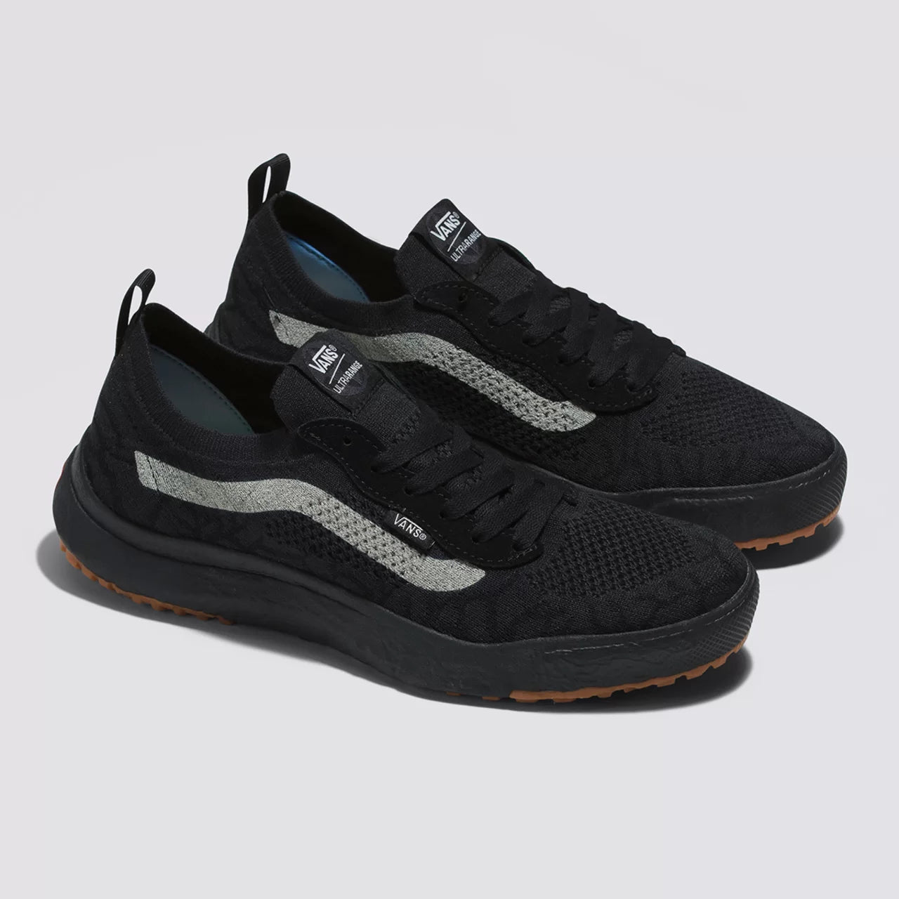 Tenis Vans Ultrarange Vr3 Black / Pirate Black