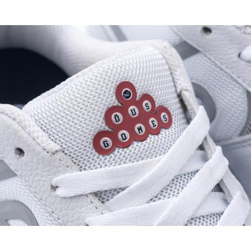 Tênis OUS Rafael Gomes Branco Silver Refletivo Bordô Imperial