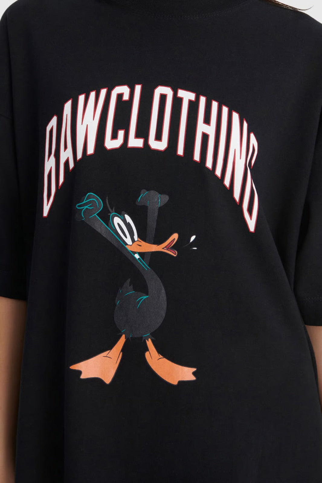 Camiseta Baw New Over Daffy Looney